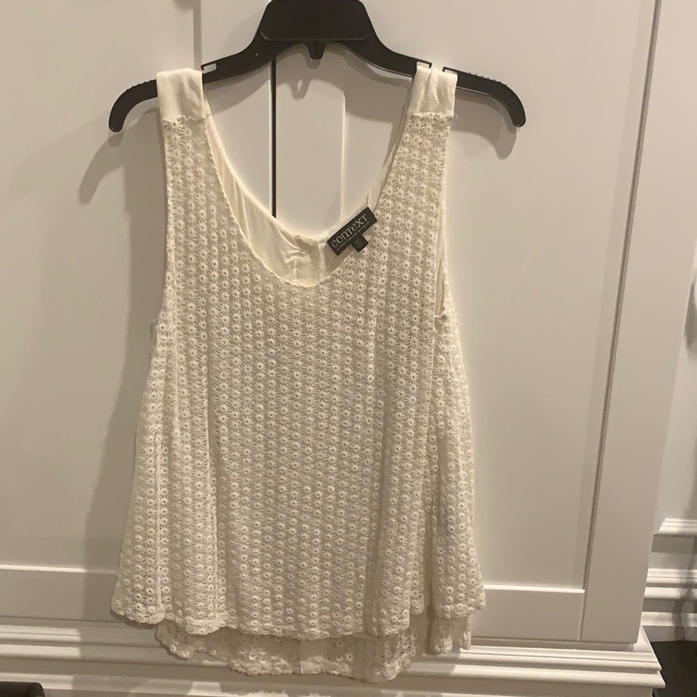 LORD AND TAYLOR CONTEXT WHITE SLEEVELESS SHIRT